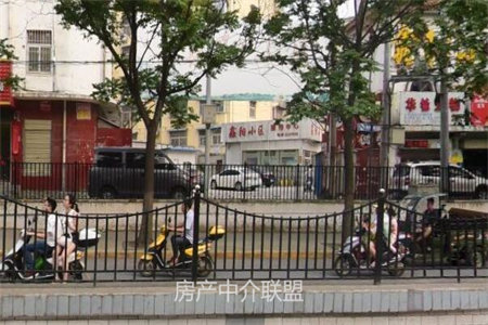 华龙西苑好楼层2室2厅1卫可装三室53万送储藏室88m2出售